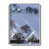 CADERNO PEQUENO ESPIRAL CPM 48FLS NEW PAUTA BRANCA CAPA CASAS NA NEVE